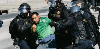 EE.UU. lanza campaña para localizar a migrantes indocumentados