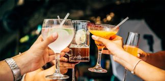 Estudio revela cuántos minutos de vida quita un trago de alcohol