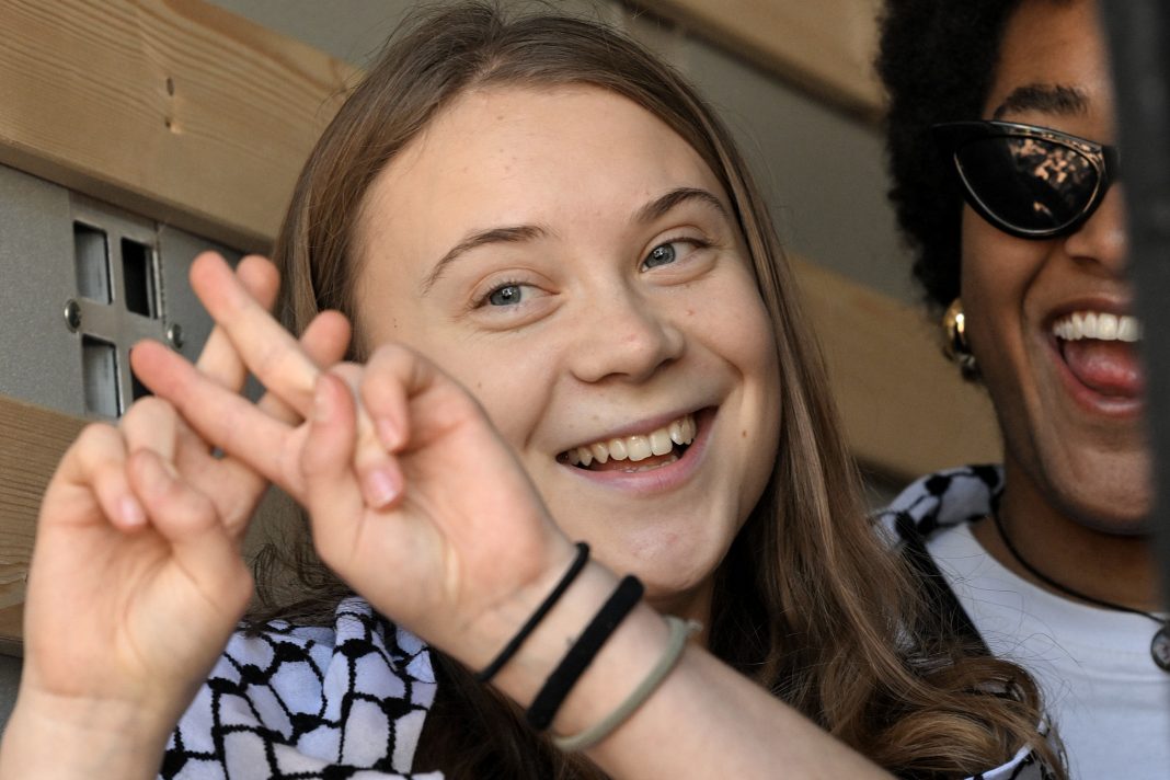 El barco de Flotilla con Greta Thunberg hace escala en Egipto antes de seguir hacia Gaza