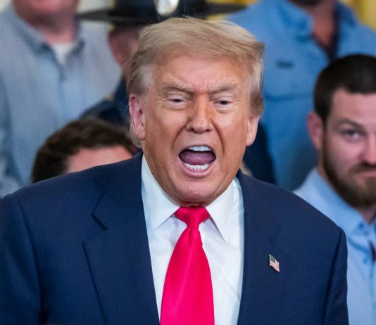 Trump amenaza con atacar Irán por enriquecimiento de uranio