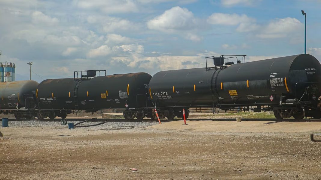 Investigan a empresa por uso de ferrotanques para robo de combustible