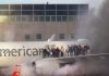 Se incendia avión antes de despegar en Denver Se incendia avión de American Airlines antes de despegar en Denver