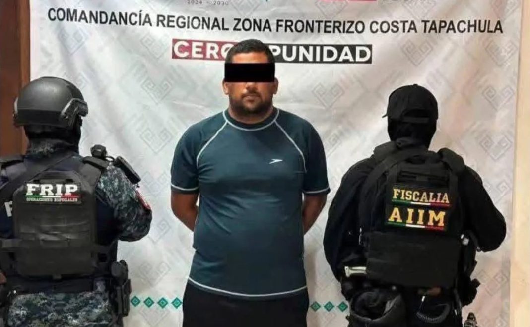 jose-heriberto-n-maestro-de-preparatoria-en-pijijiapan-chiapas-detenido-por-acoso-sexual-a-alumna Vinculan a proceso a maestro acusado de acoso en una graduación
