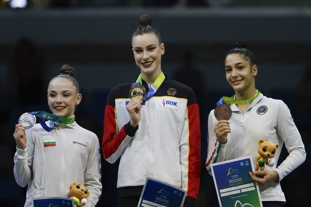 Bárbara Domingos mejora marca latinoamericana y se despide del Mundial de Río