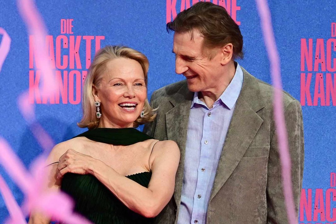 Pamela Anderson y Liam Neeson: ¿Romance real o estrategia de promoción?