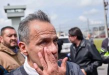 Israel Vallarta sale de prisión tras 20 años sin sentencia; lanza mensaje a Loret de Mola Israel Vallarta sale de prisión tras 20 años sin sentencia