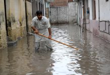 Van más de 706 muertos por lluvias torrenciales en Pakistán
