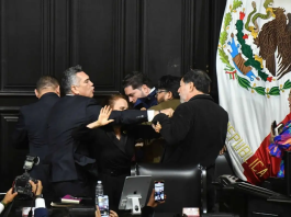Noroña y Alito Moreno se pelean en plena tribuna