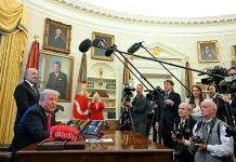 Se recrudece tensión entre medios de comunicación y gobierno de Trump Se recrudece tensión con medios y gobierno de Trump