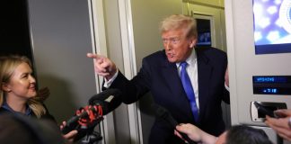 Donald Trump, medios de comunicación, licencias de emisión, Jimmy Kimmel, Charlie Kirk, libertad de prensa, críticas a los medios, censura en televisión, política en EE.UU., Air Force One