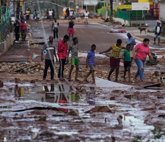 Huracán Melissa se degrada a categoría 2 tras su paso por Cuba