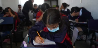 Educación básica en México alcanza su peor nivel en una década