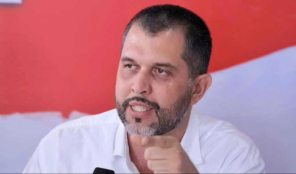 g Cercanos a Carlos Manzo denuncian amenazas de muerte por parte de grupos delictivos tras su asesinato