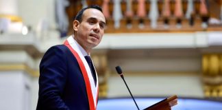 El presidente interino de Perú advierte posible ingreso a Embajada de México para detener a Betssy Chávez El presidente interino de Perú advierte posible ingreso a Embajada de México para detener a Betssy Chávez