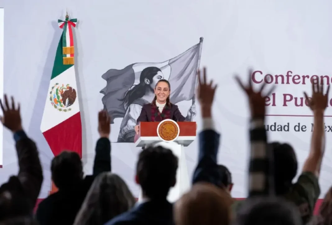 Sheinbaum-en-mananera-del-8-de-diciembre.jpg Sheinbaum descarta nuevo envío masivo de narcotraficantes mexicanos a EE. UU.