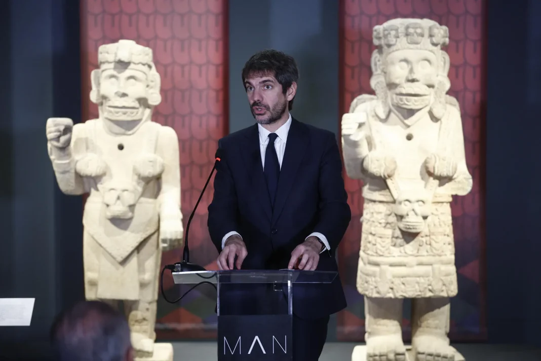 Ministro de Cultura de España llama a pedir perdón y fortalecer el diálogo con México