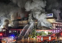 Incendio en club nocturno de India dejó 25 muertos y seis heridos Incendio en club nocturno de India dejó 25 muertos y seis heridos