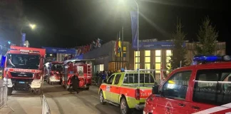 Día complicado en Davos: evacúan sede ante incendio y avión de Trump sufre falla