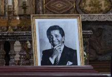 Roma despide a Valentino en un funeral que reunió a la élite de la moda y el cine