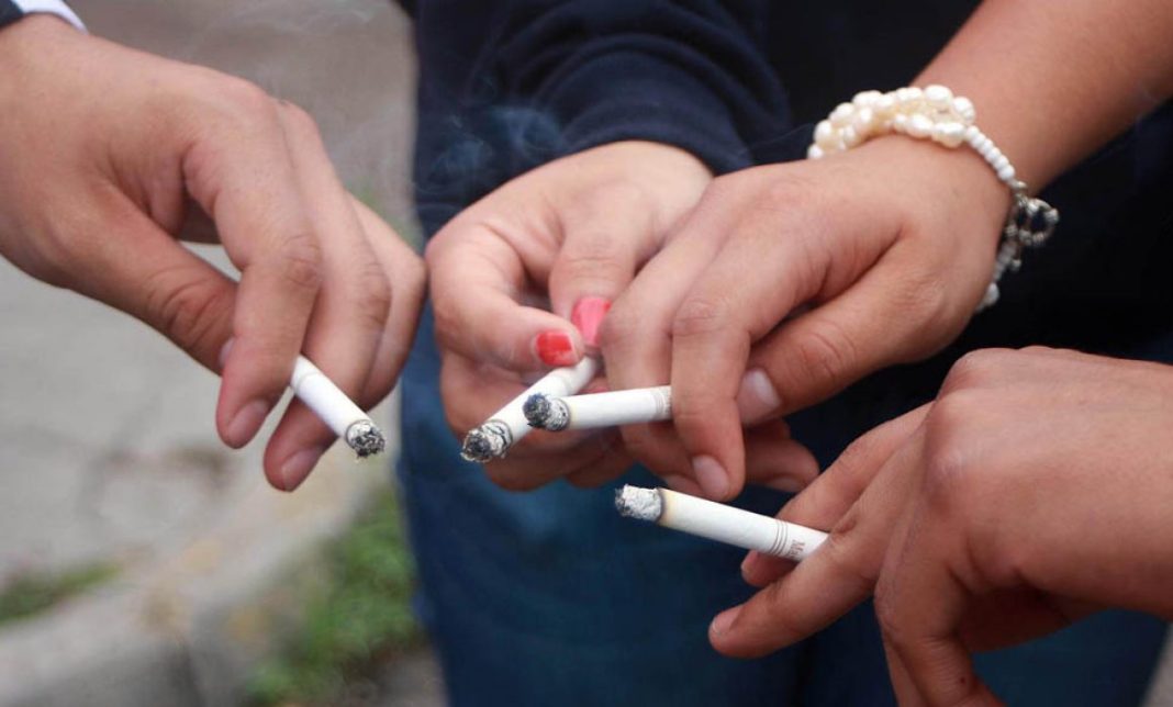 México registra menos fumadores, pero el tabaquismo persiste como problema nacional