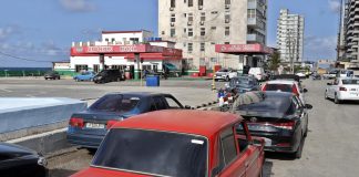 Cuba condena aranceles de EE. UU. a países que suministren petróleo a la isla Cuba condena aranceles de EE. UU. a países que suministren petróleo a la isla