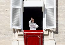 Papa León XIV pide intensificar esfuerzos por la paz en Ucrania