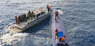 Interceptan semisumergible con cuatro toneladas de cocaína en costas de Colima