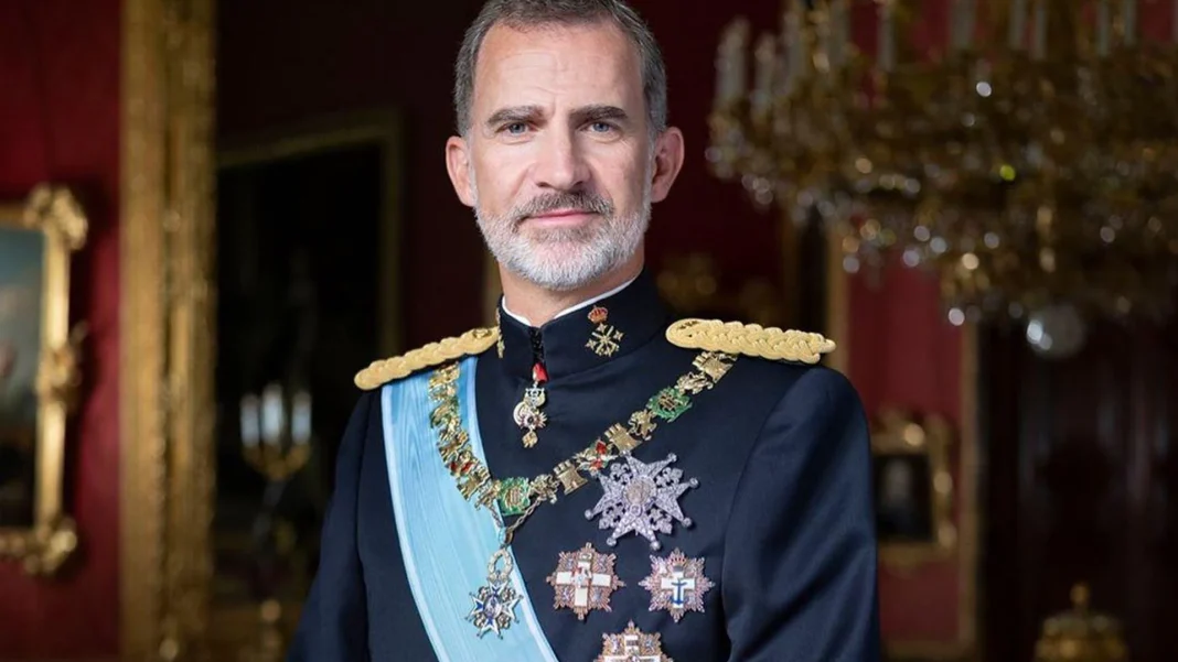 2ea85ce9bd82-spanish-royal-family-new-official-pictures-king-felipe