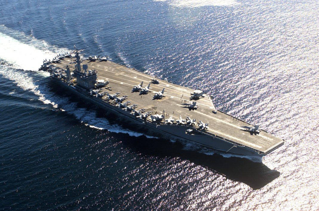 USS_Nimitz_in_Victoria_Canada_036