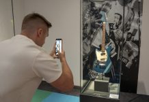 La guitarra «Black Strat» de Pink Floyd se convierte en la guitarra más cara de la historia
