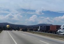 Agricultores y transportistas realizan paro nacional indefinido, bloqueando carreteras de al menos 20 estados