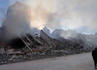 Trump aplaza ultimátum a Irán: afirma que suspenderá ataques dos semanas