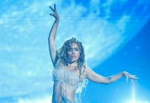 Karol G recibe premio a la Excelencia Artística Internacional en los American Music Awards 2026
