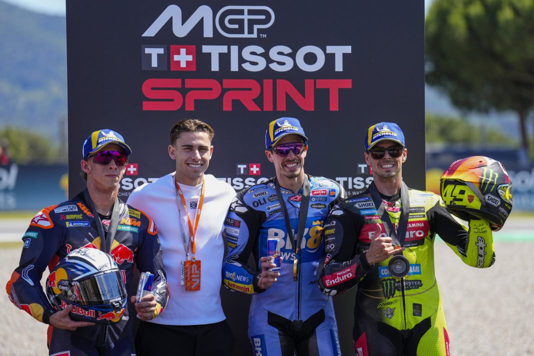 Álex Márquez gana la 'sprint' por 41 milésimas; Vietti y Perrone, primera 'pole' del curso
