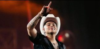 Amenazaron a Eduin Caz, vocalista de Grupo Firme, con una narcomanta en Tijuana