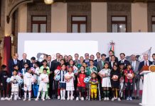 Claudia Sheinbaum y la Liga MX firman alianza para crear escuelas de fútbol